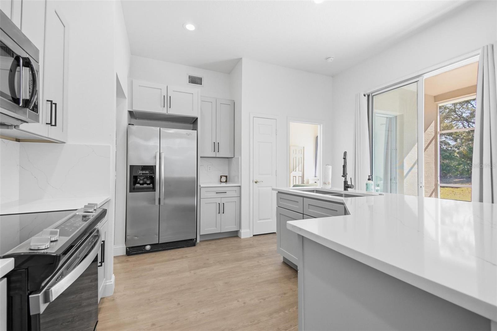 Image 17 of 84 For 9 Saint Andrews Court