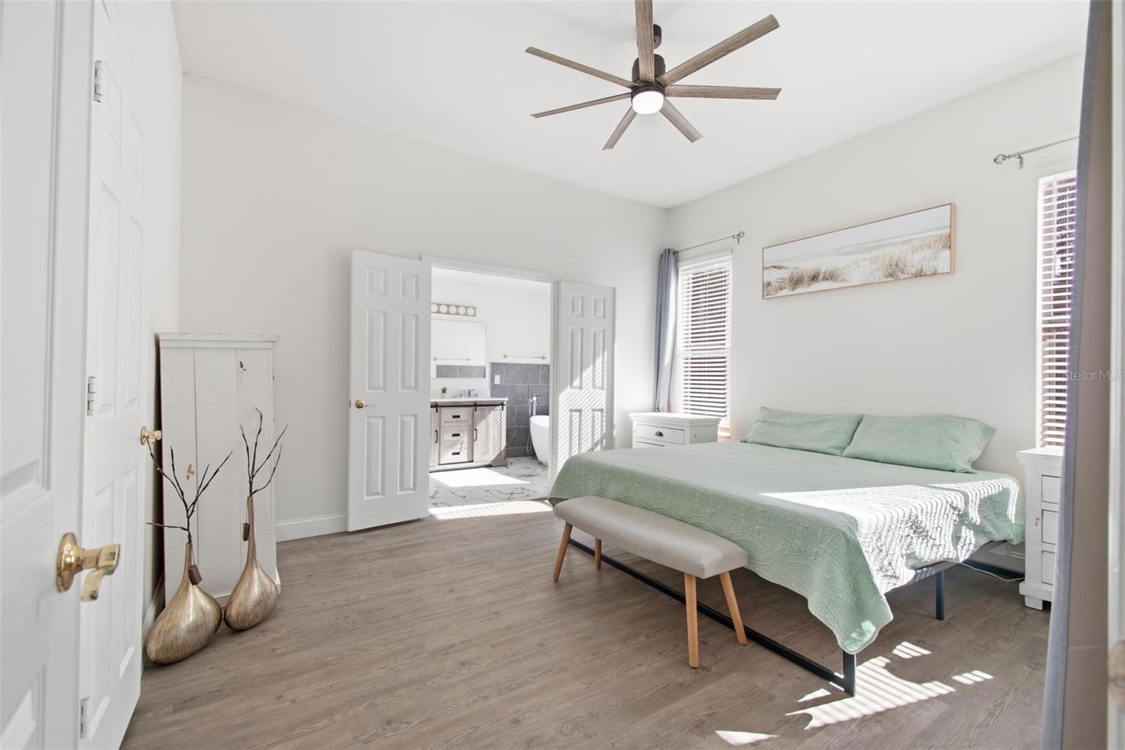 Image 23 of 84 For 9 Saint Andrews Court