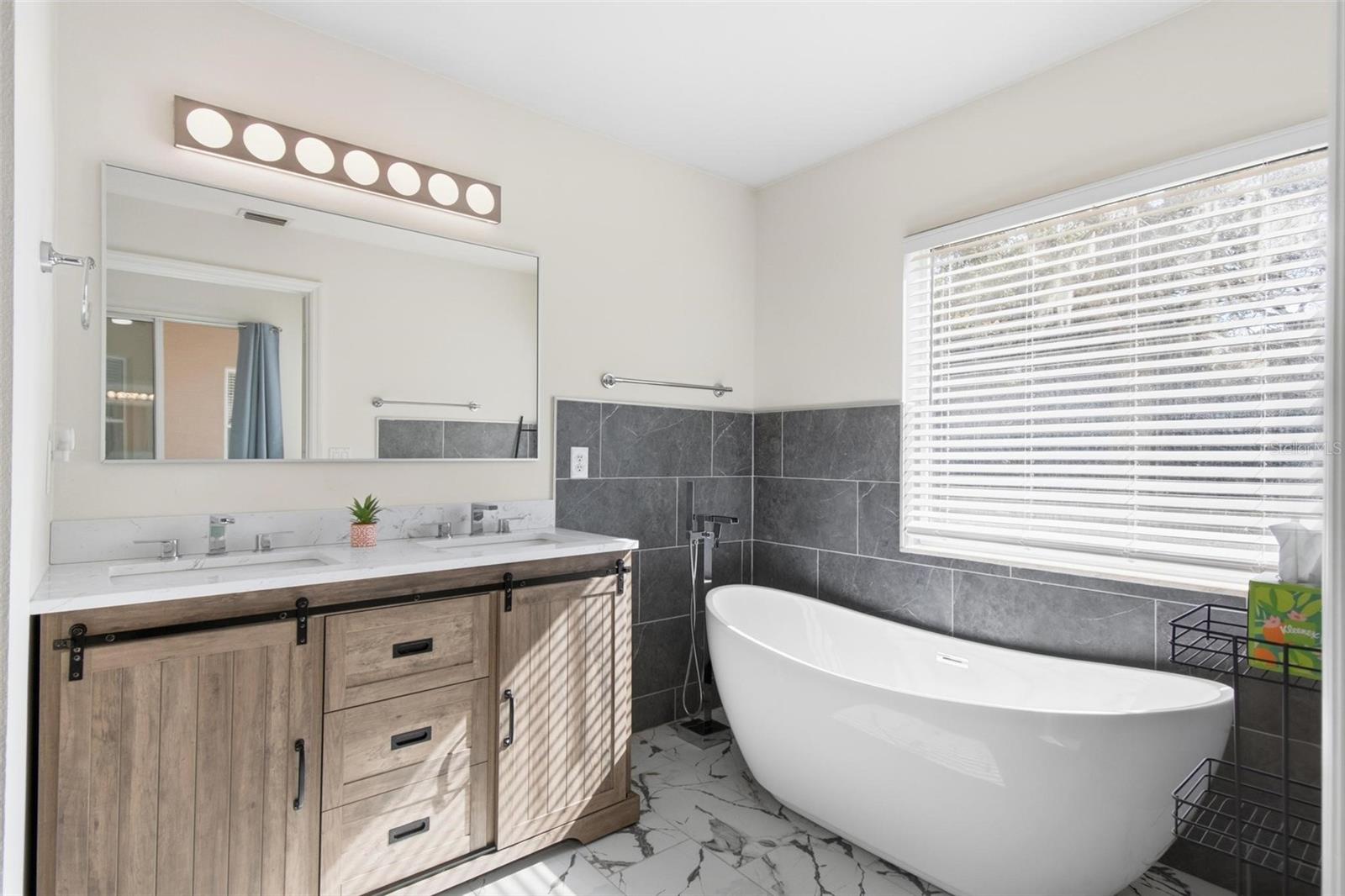 Image 24 of 84 For 9 Saint Andrews Court