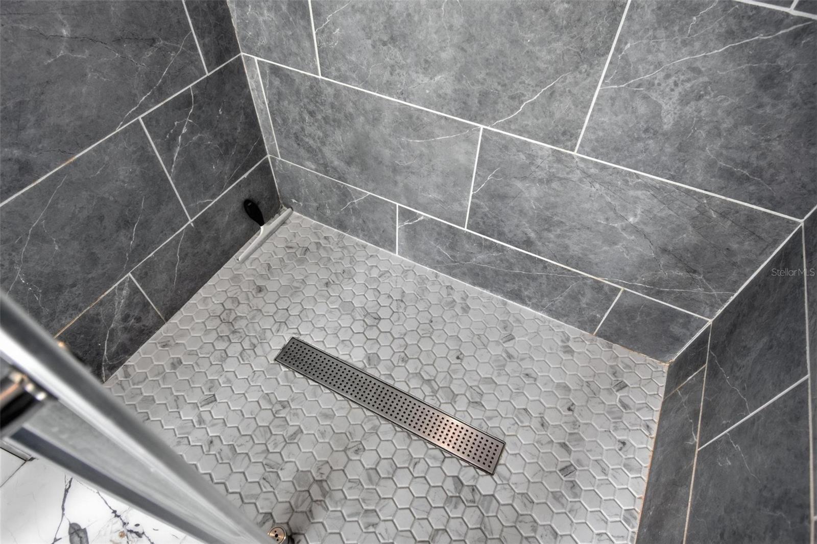 Image 28 of 84 For 9 Saint Andrews Court