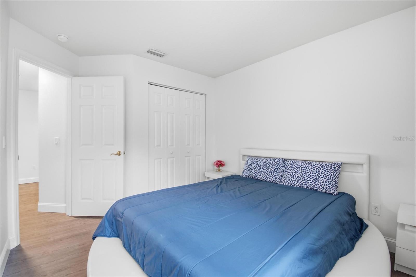 Image 37 of 84 For 9 Saint Andrews Court