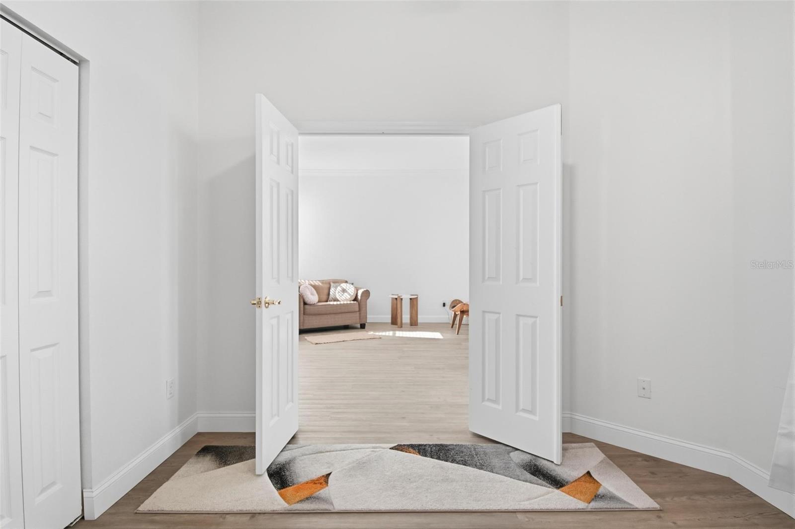 Image 43 of 84 For 9 Saint Andrews Court