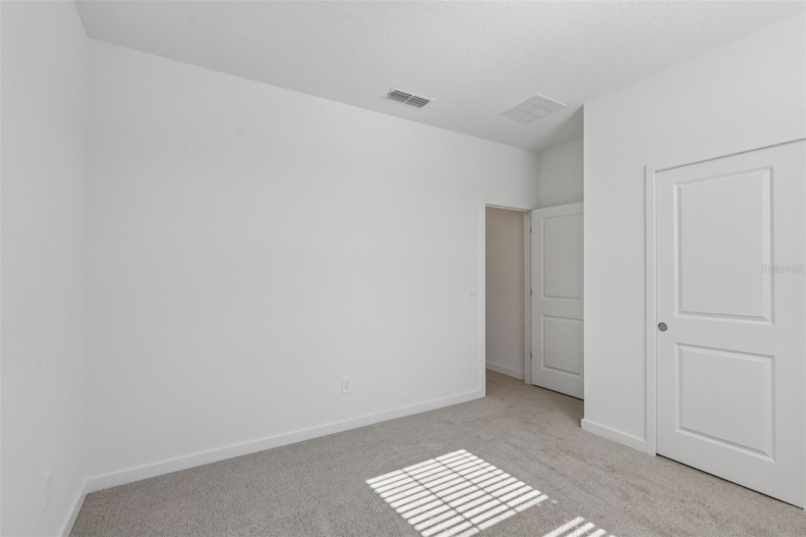 Image 24 of 37 For 49 Wandering Creek Way