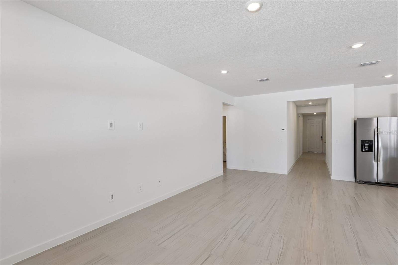 Image 7 of 37 For 49 Wandering Creek Way