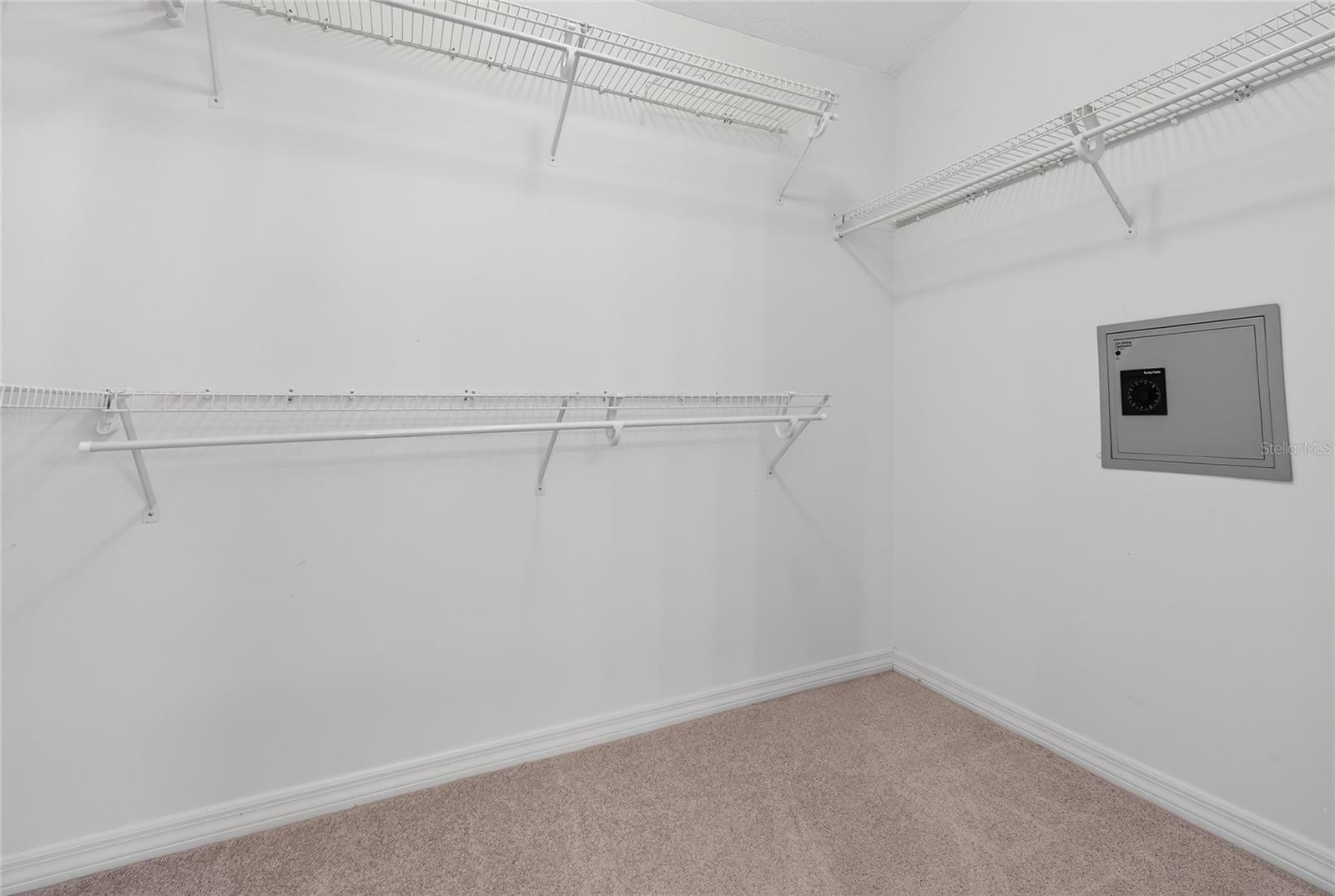 Image 15 of 57 For 32 Walker Drive