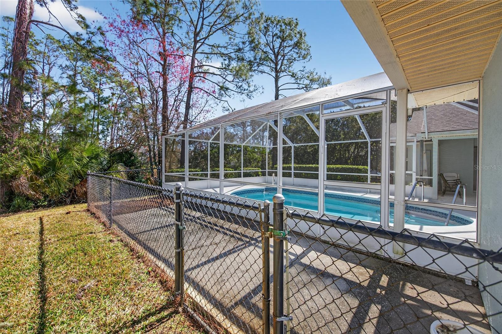 Image 19 of 57 For 32 Walker Drive