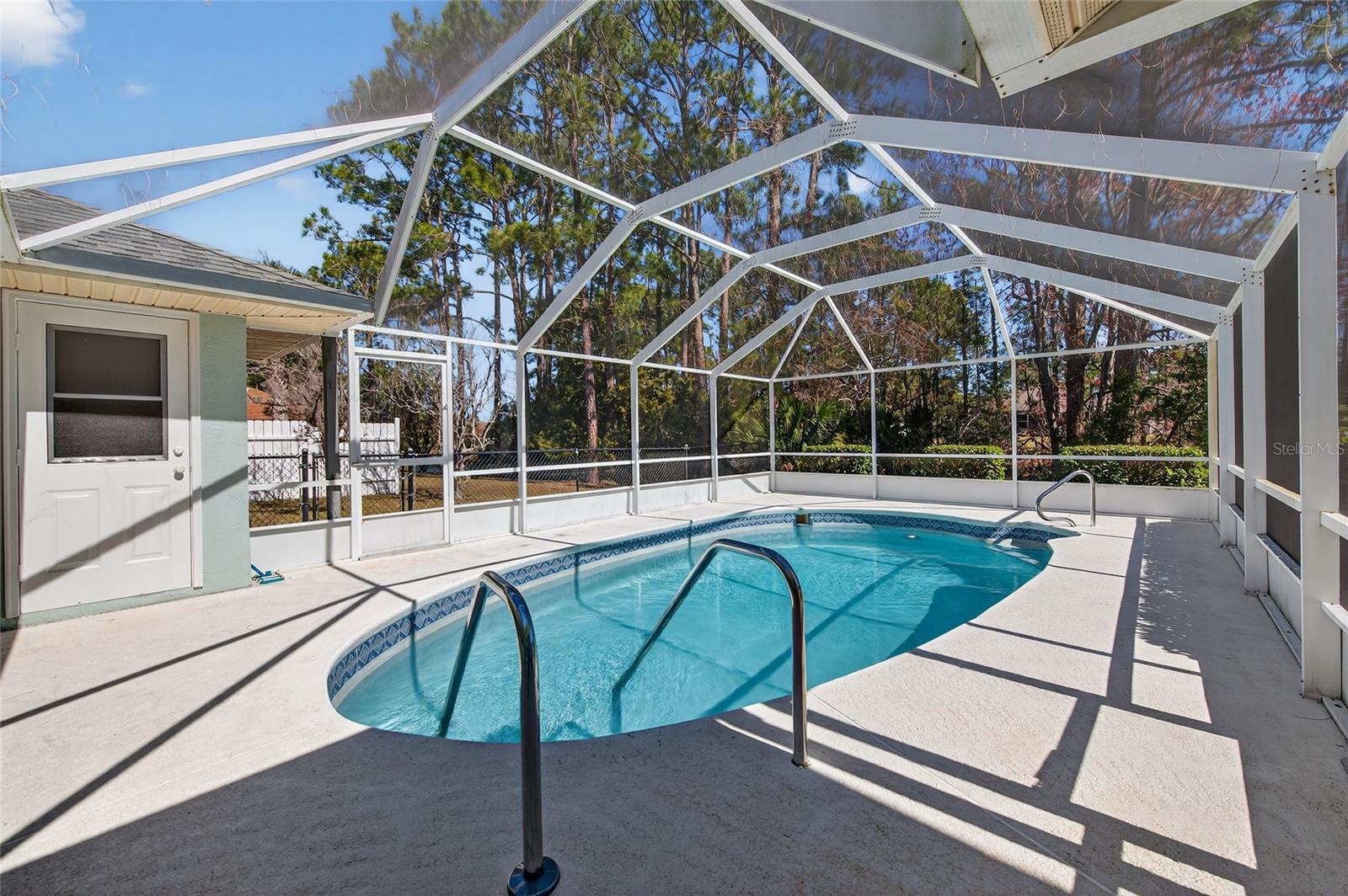 Image 24 of 57 For 32 Walker Drive