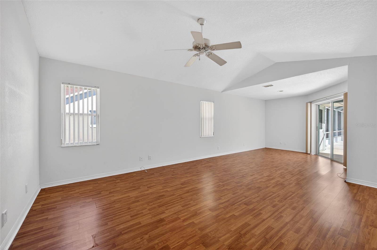 Image 33 of 57 For 32 Walker Drive