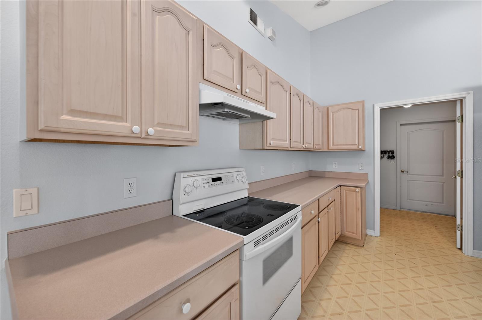 Image 44 of 57 For 32 Walker Drive