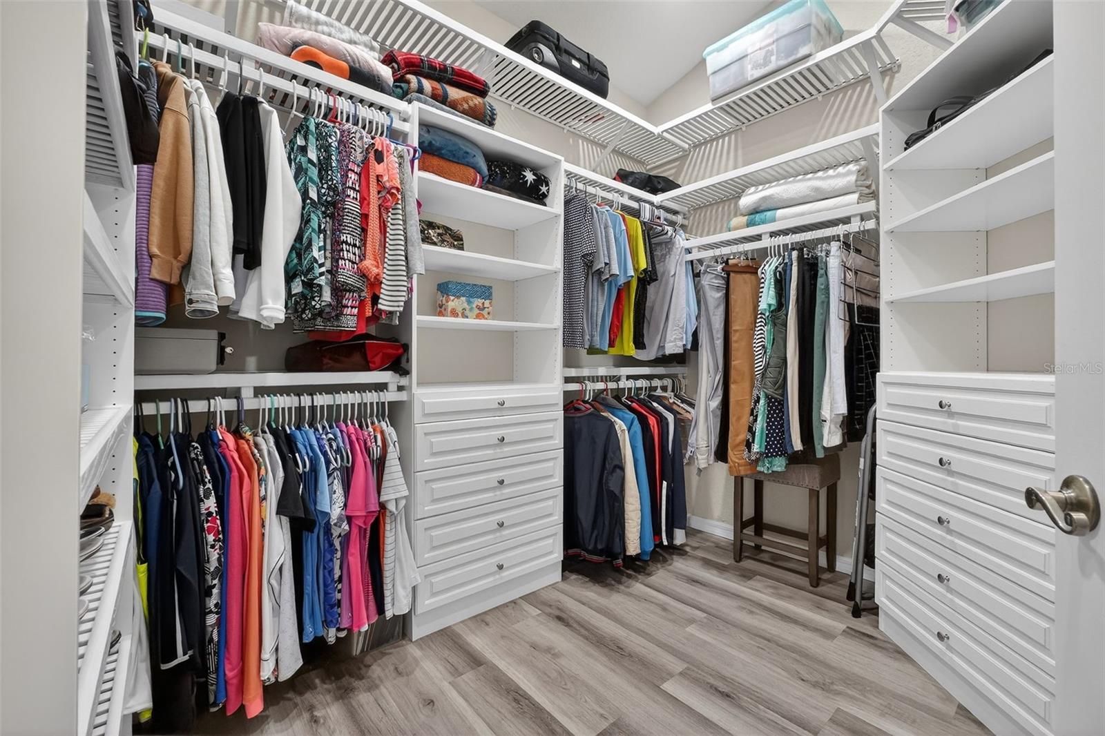 Image 27 of 45 For 1 Burning Wick Place