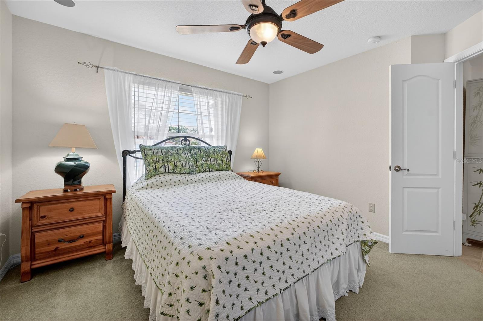 Image 32 of 45 For 1 Burning Wick Place