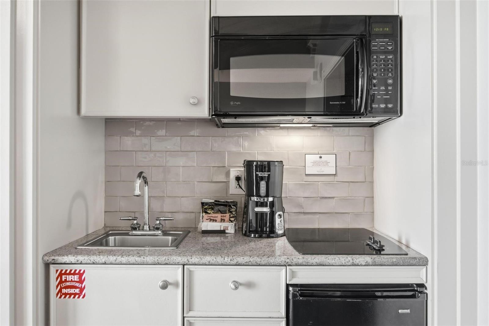 Image 13 of 56 For 200 Ocean Crest Drive 635