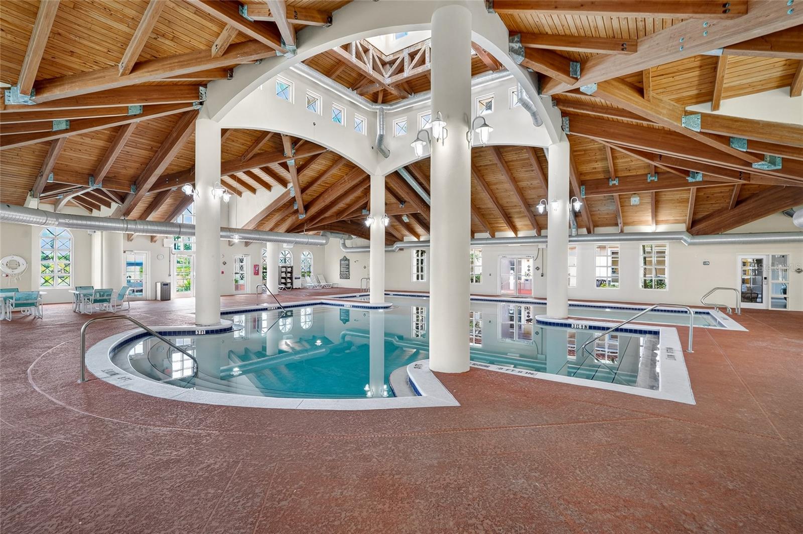 Image 32 of 56 For 200 Ocean Crest Drive 635