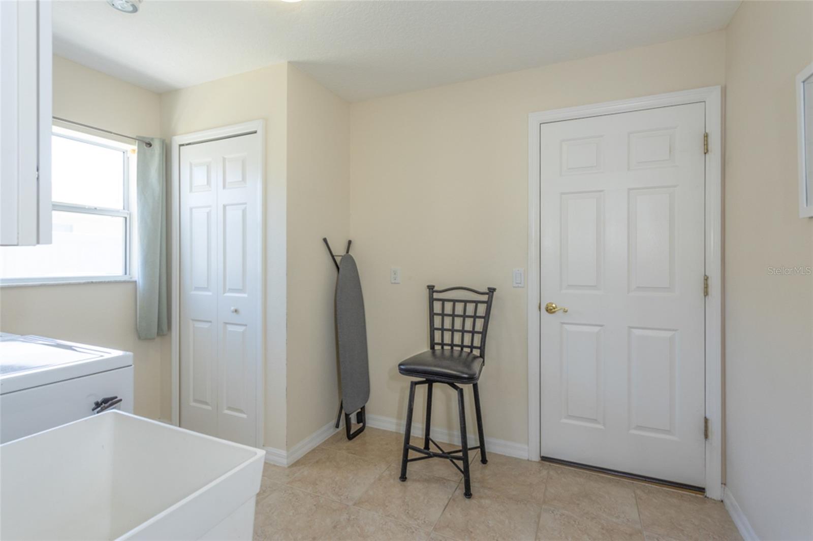 Image 19 of 27 For 11 Faircastle Lane