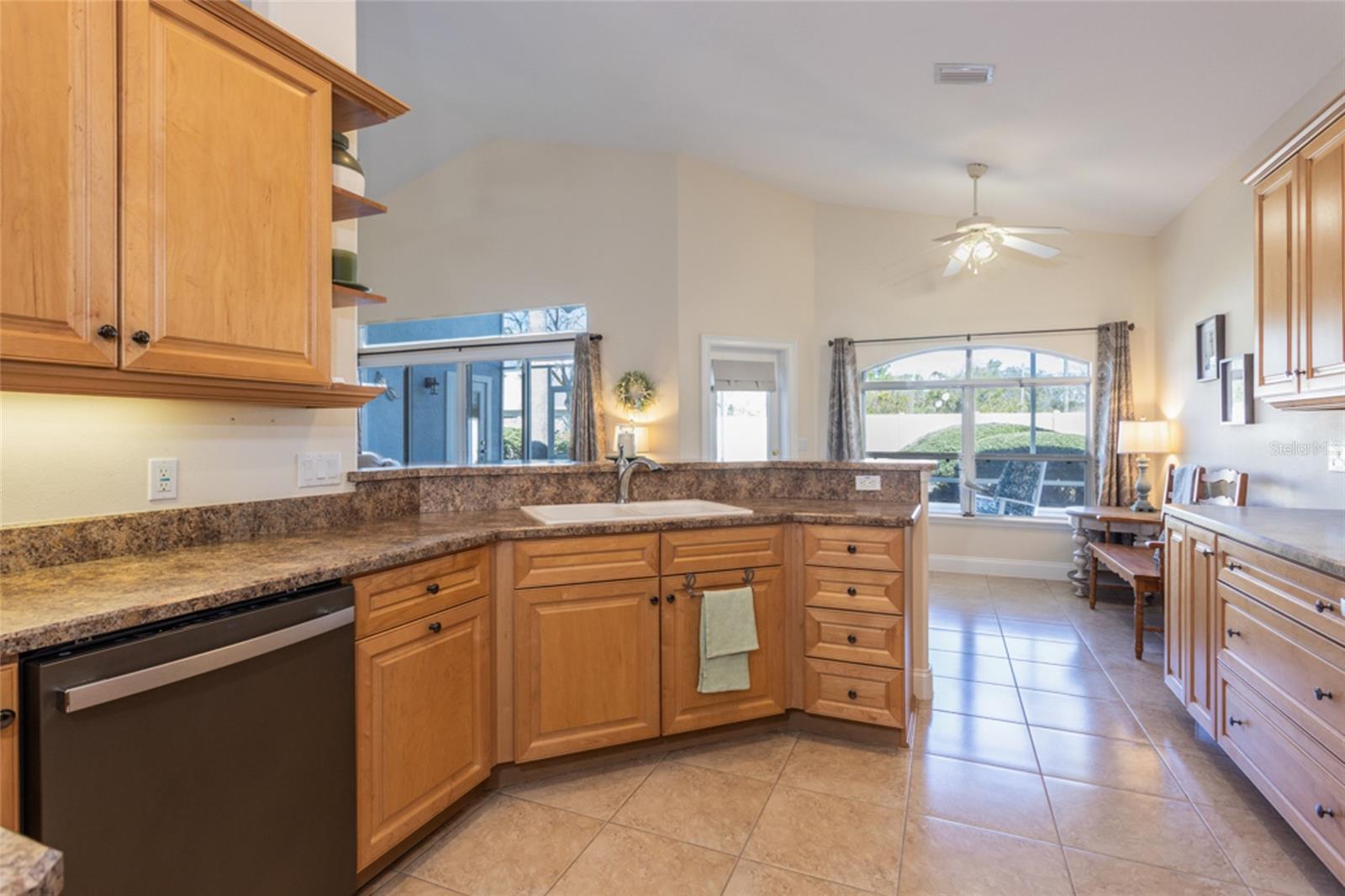 Image 4 of 27 For 11 Faircastle Lane