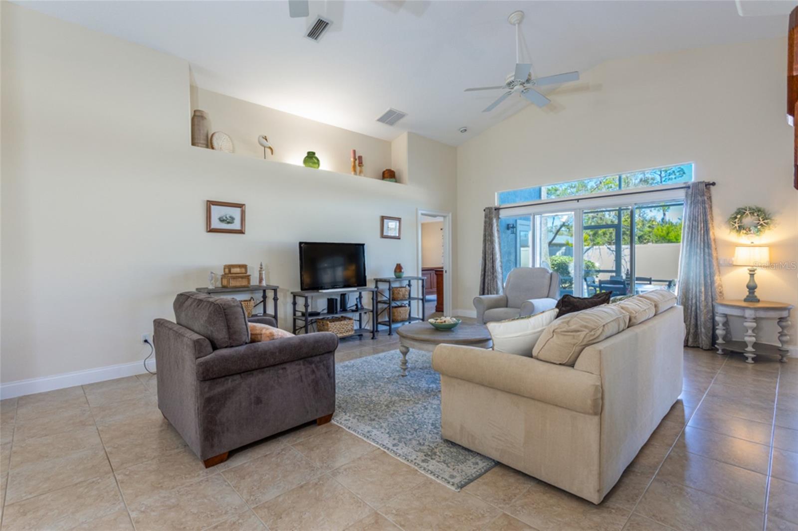 Image 9 of 27 For 11 Faircastle Lane