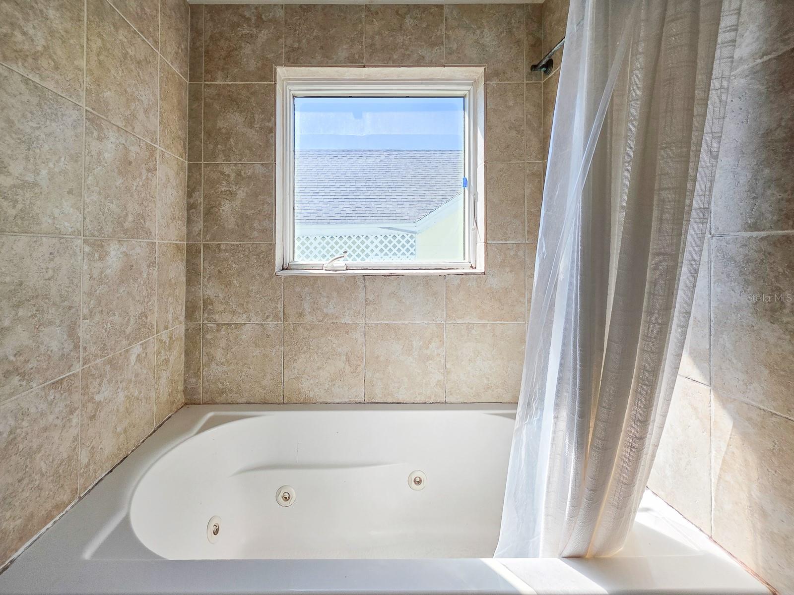 Image 24 of 54 For 208 3rd Street