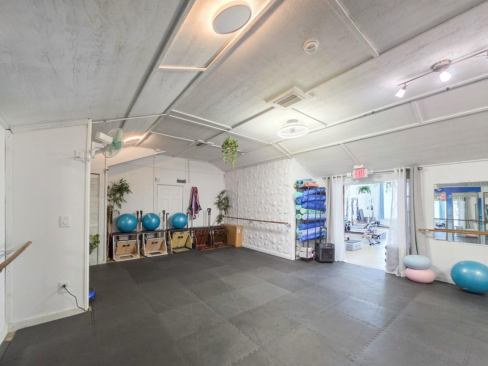 Image 41 of 54 For 208 3rd Street