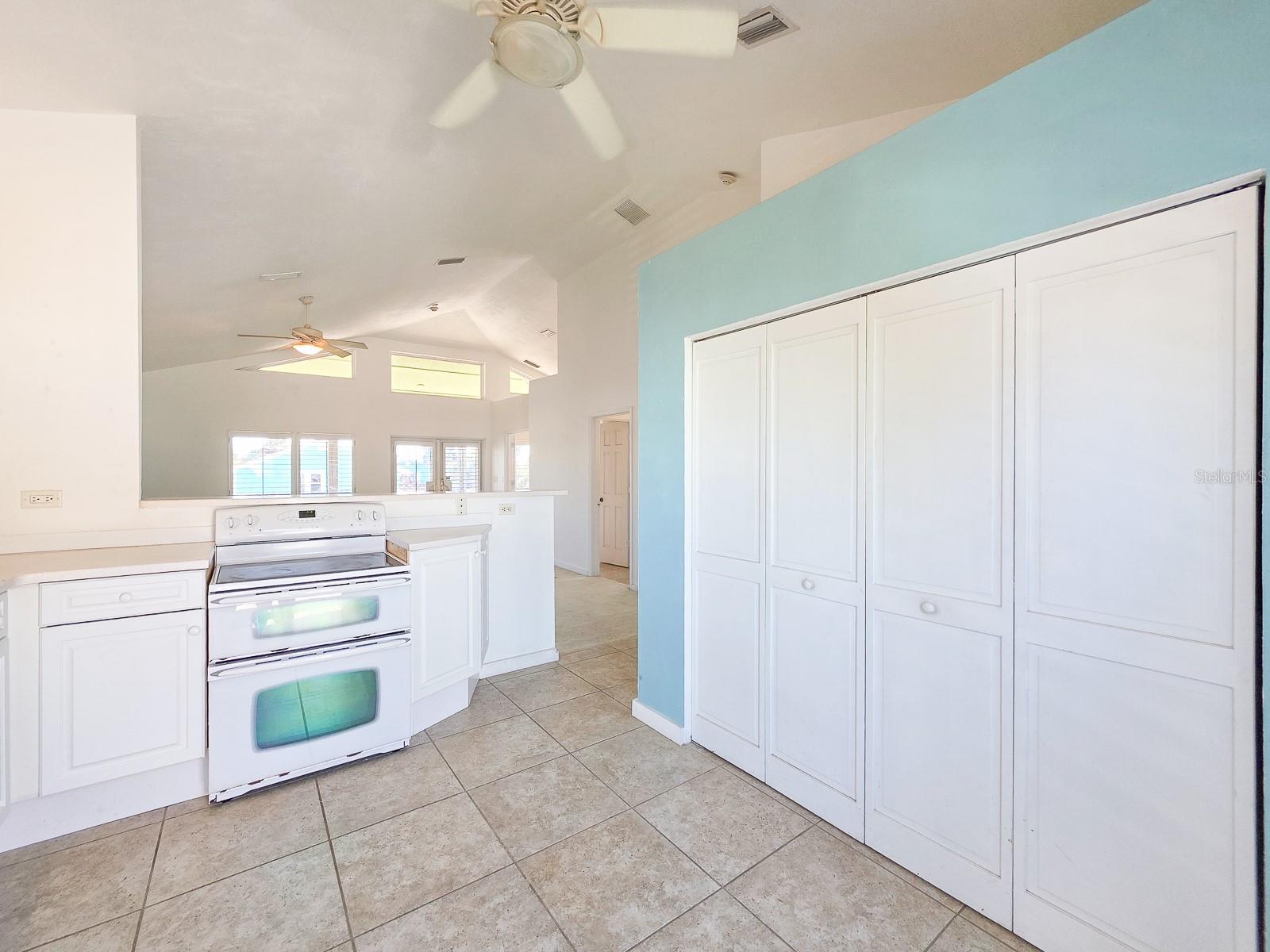 Image 8 of 54 For 208 3rd Street