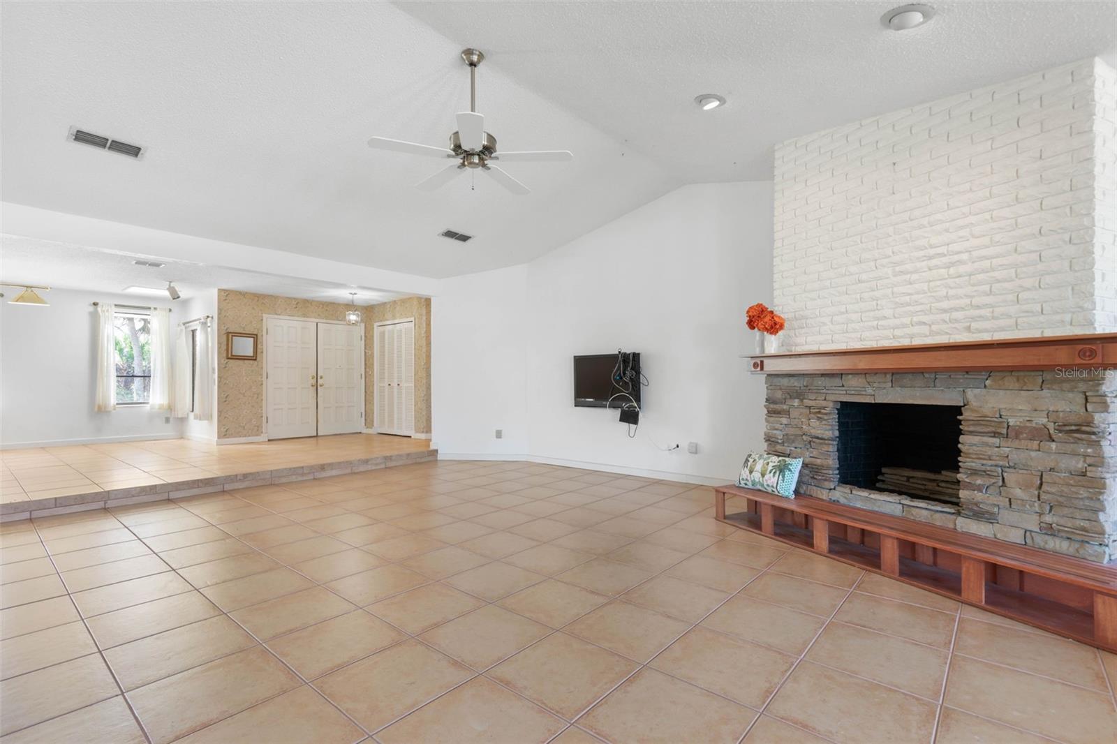 Image 10 of 59 For 3203 John Anderson Drive