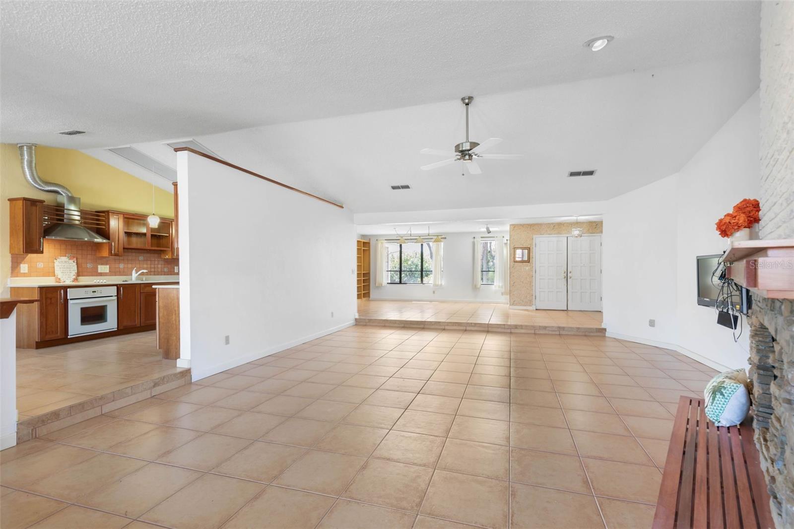 Image 11 of 59 For 3203 John Anderson Drive