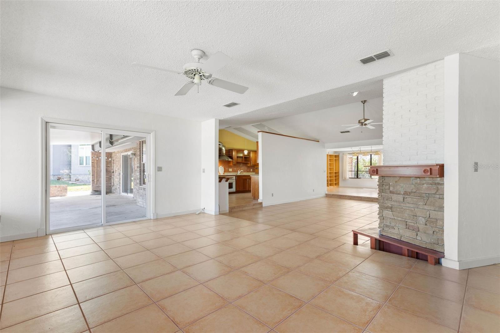 Image 18 of 59 For 3203 John Anderson Drive