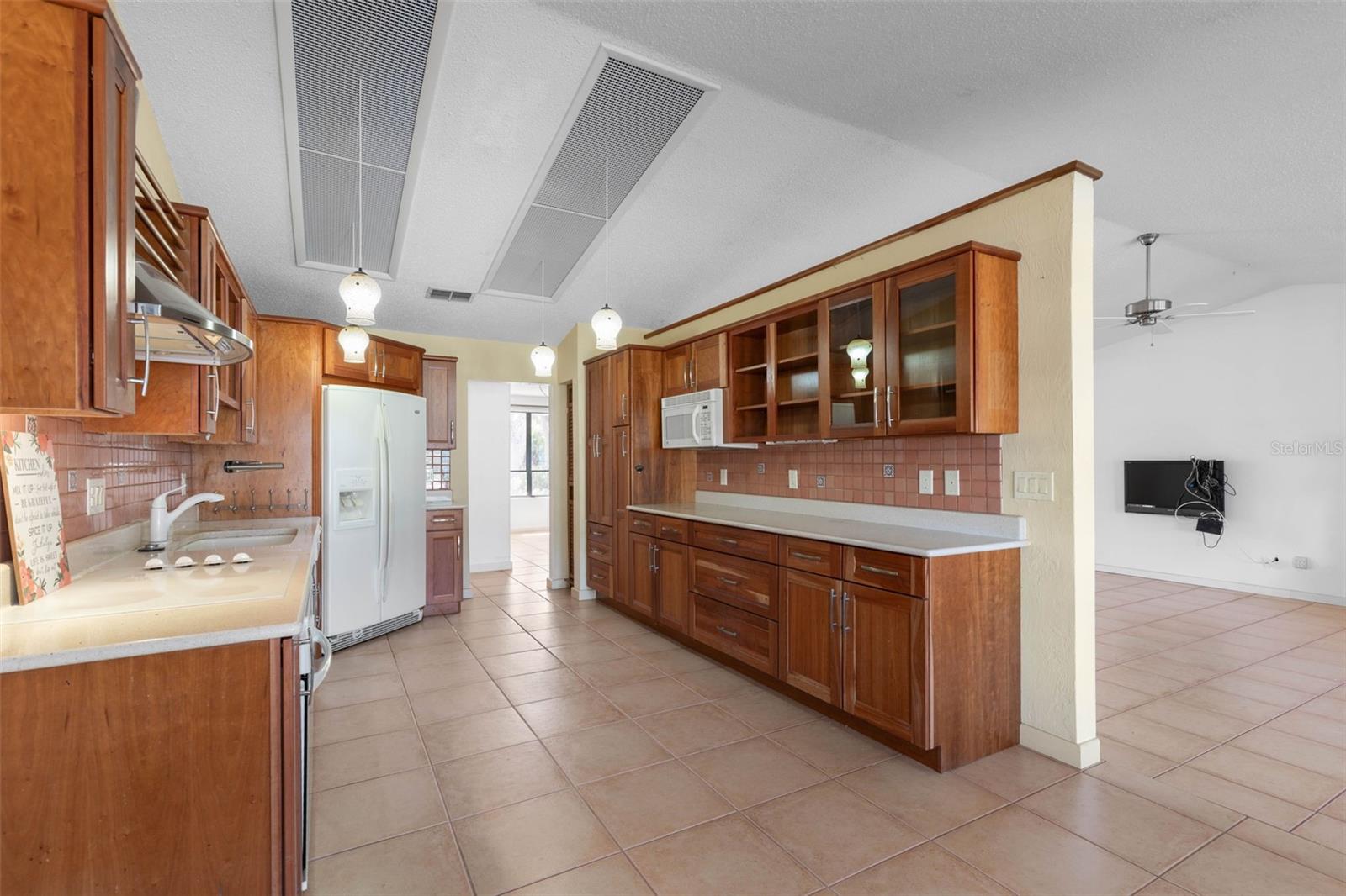 Image 21 of 59 For 3203 John Anderson Drive