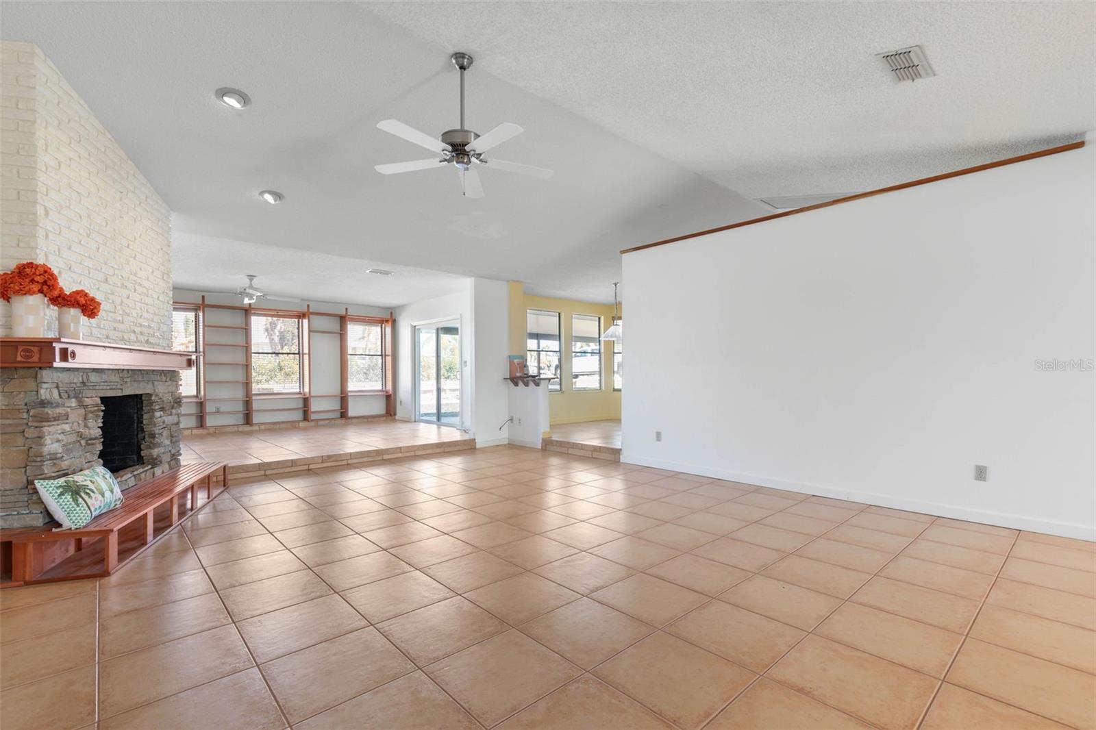 Image 7 of 59 For 3203 John Anderson Drive