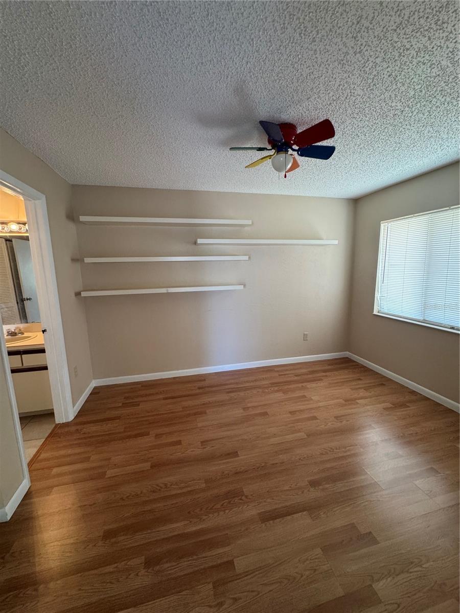 Image 12 of 13 For 50 Lake Forest Place 50