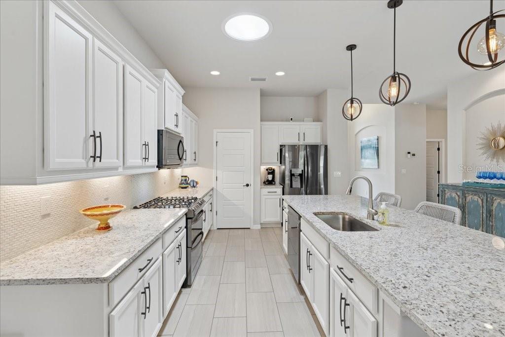 Image 14 of 41 For 45 Graham Woods Place