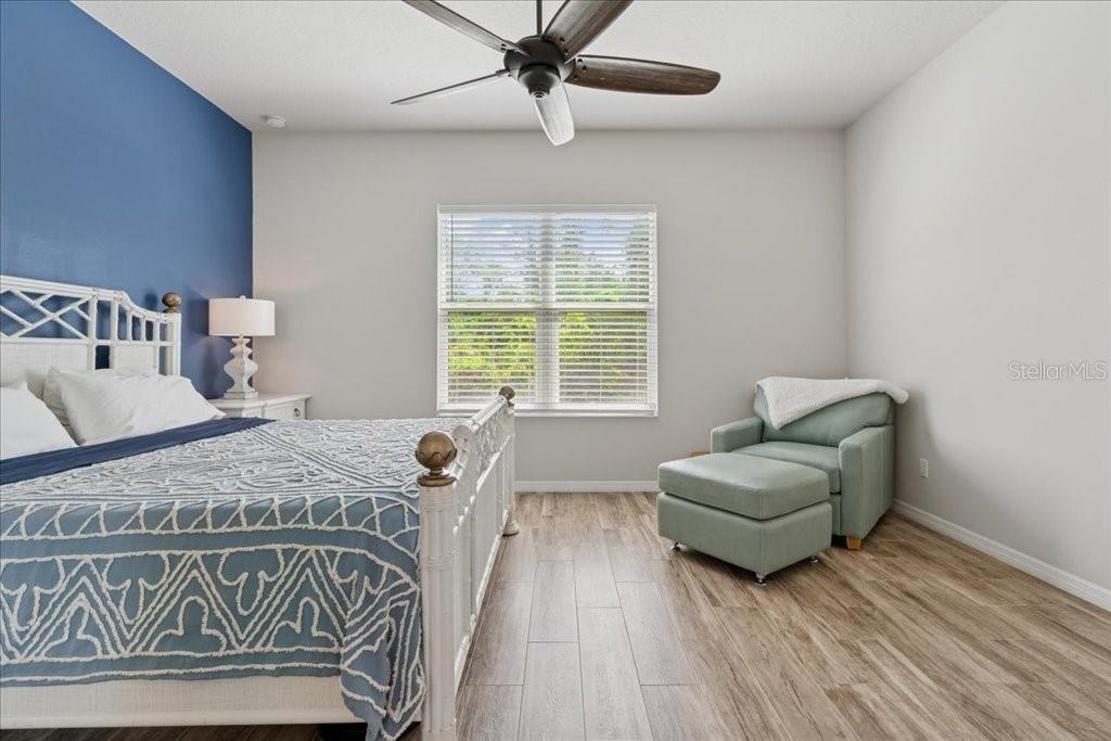 Image 17 of 41 For 45 Graham Woods Place