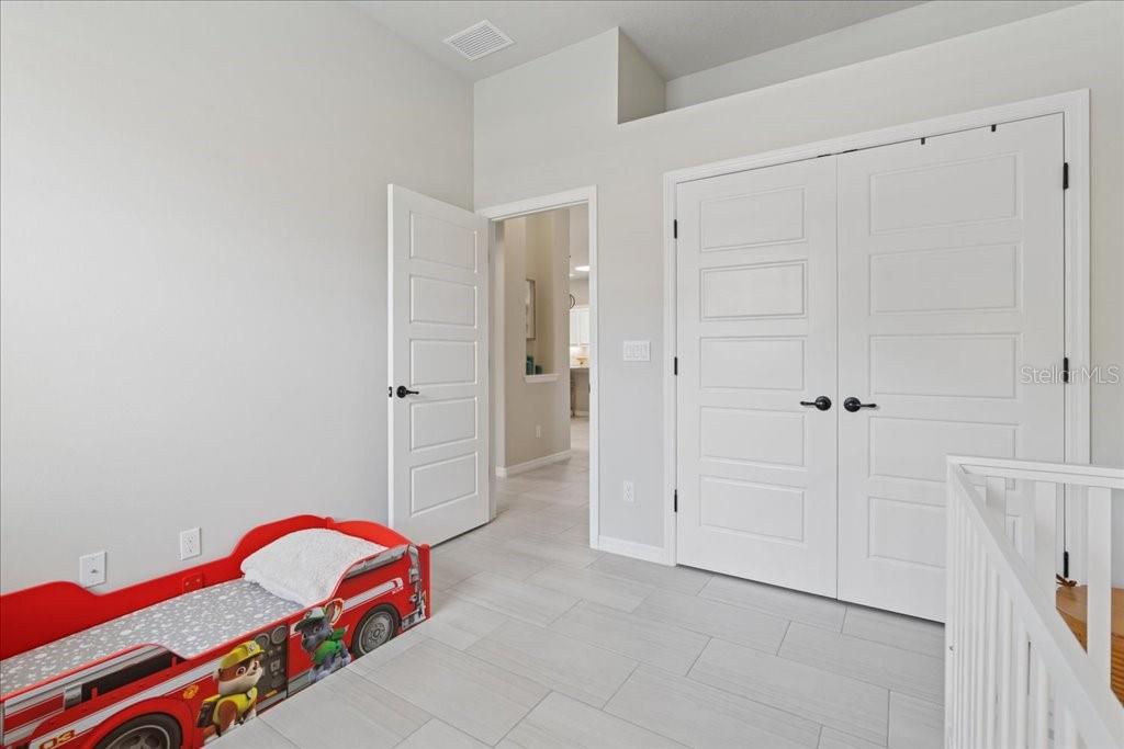 Image 26 of 41 For 45 Graham Woods Place