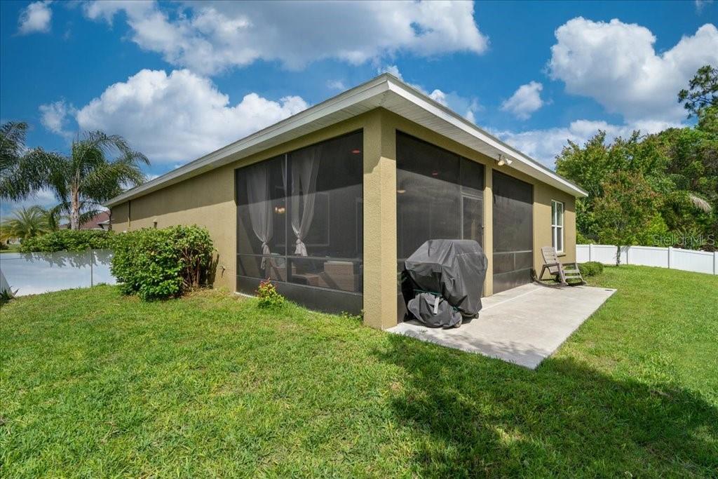 Image 32 of 41 For 45 Graham Woods Place