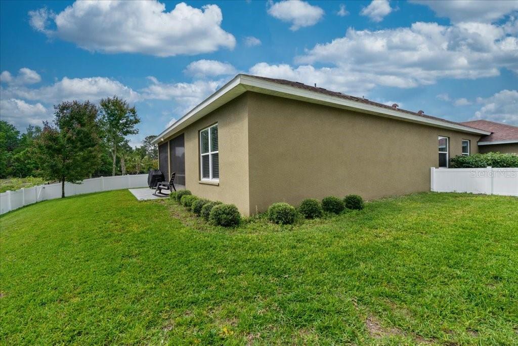 Image 33 of 41 For 45 Graham Woods Place