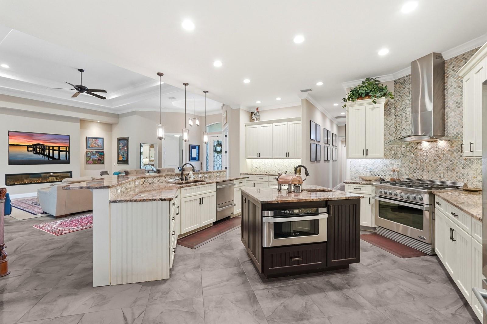 Image 10 of 63 For 56 Park Circle