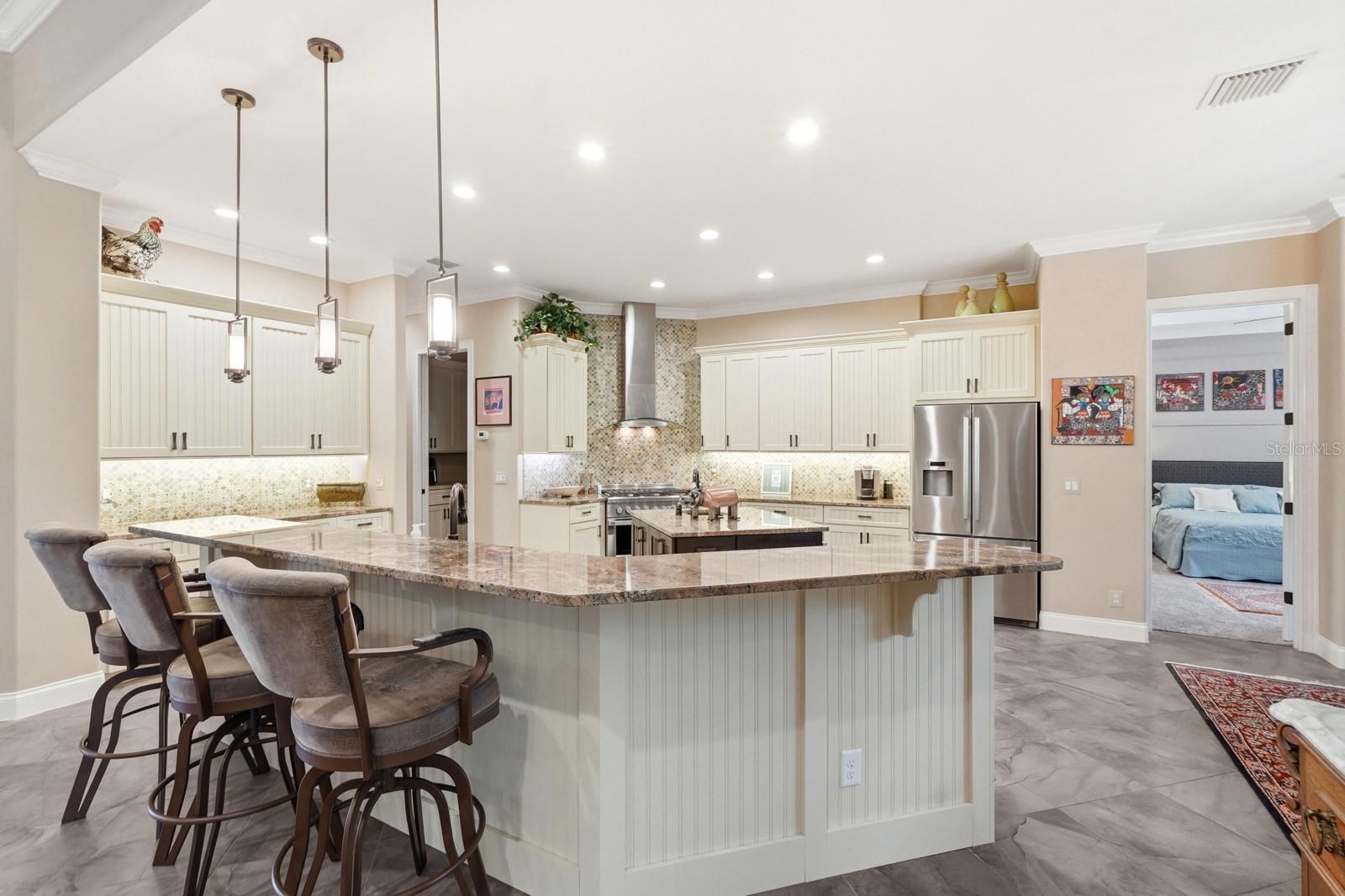 Image 14 of 63 For 56 Park Circle