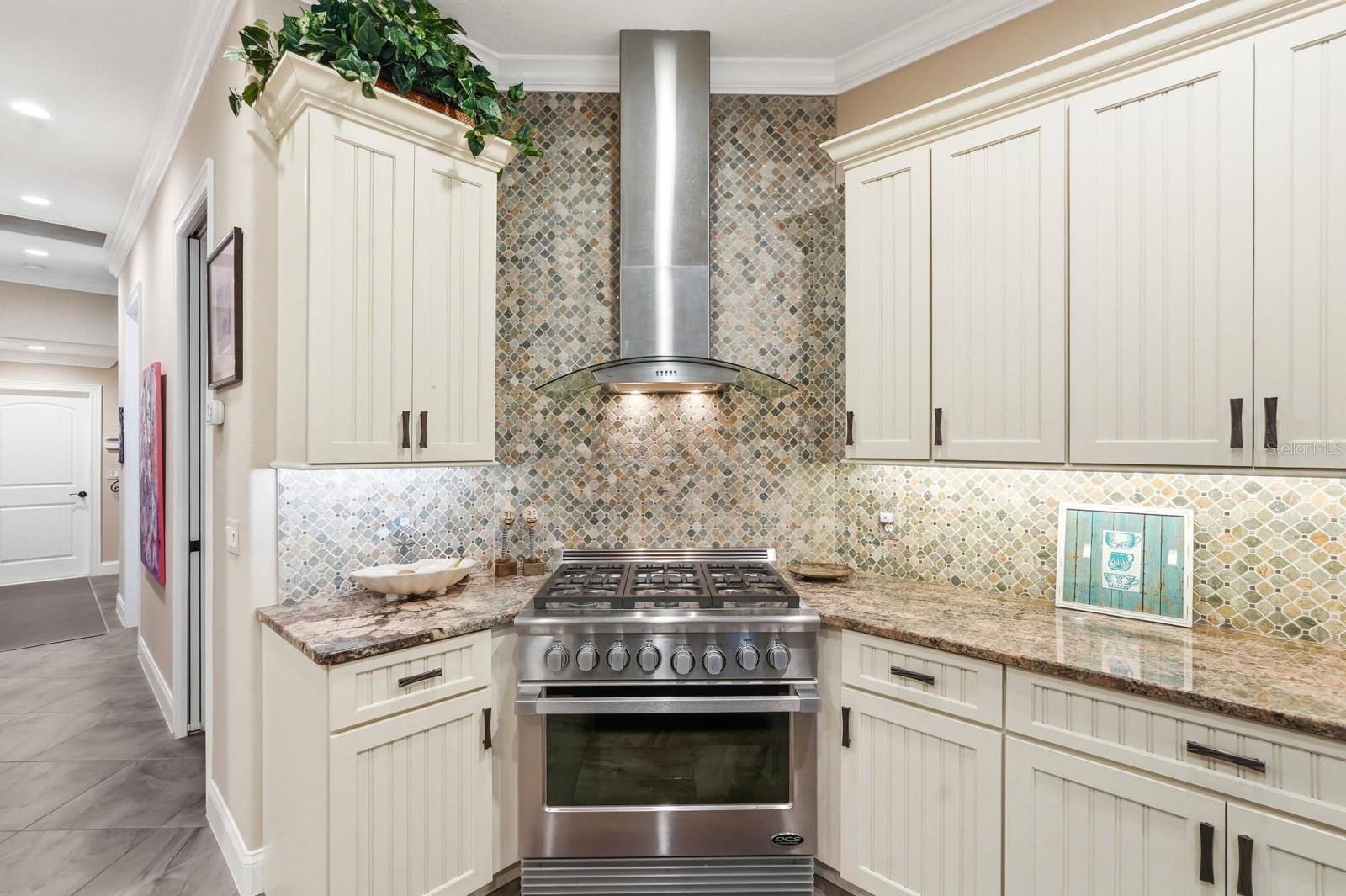 Image 16 of 63 For 56 Park Circle