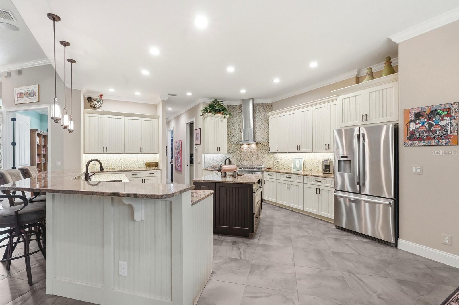 Image 18 of 63 For 56 Park Circle