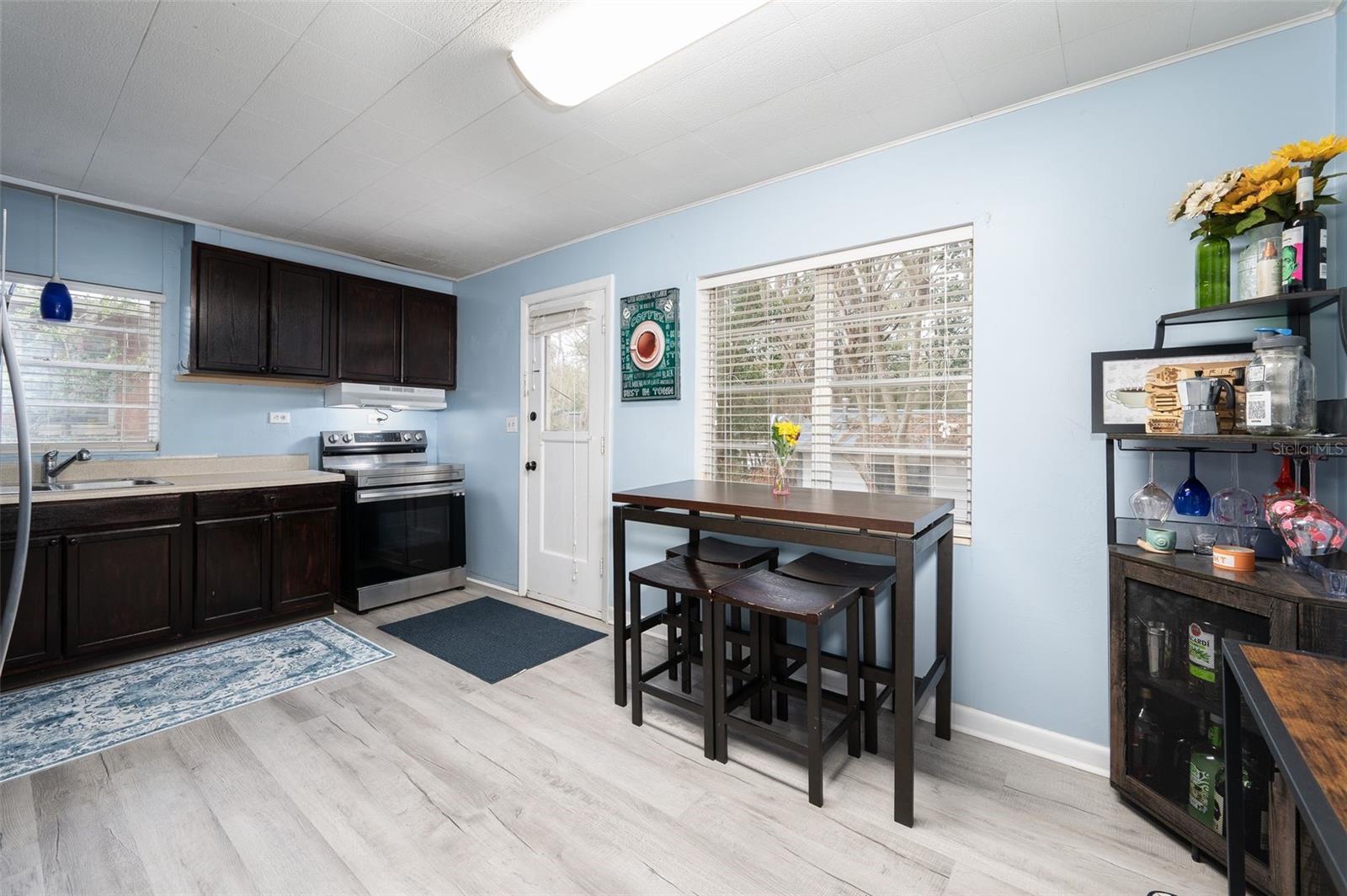 Image 11 of 35 For 418 27th Terrace