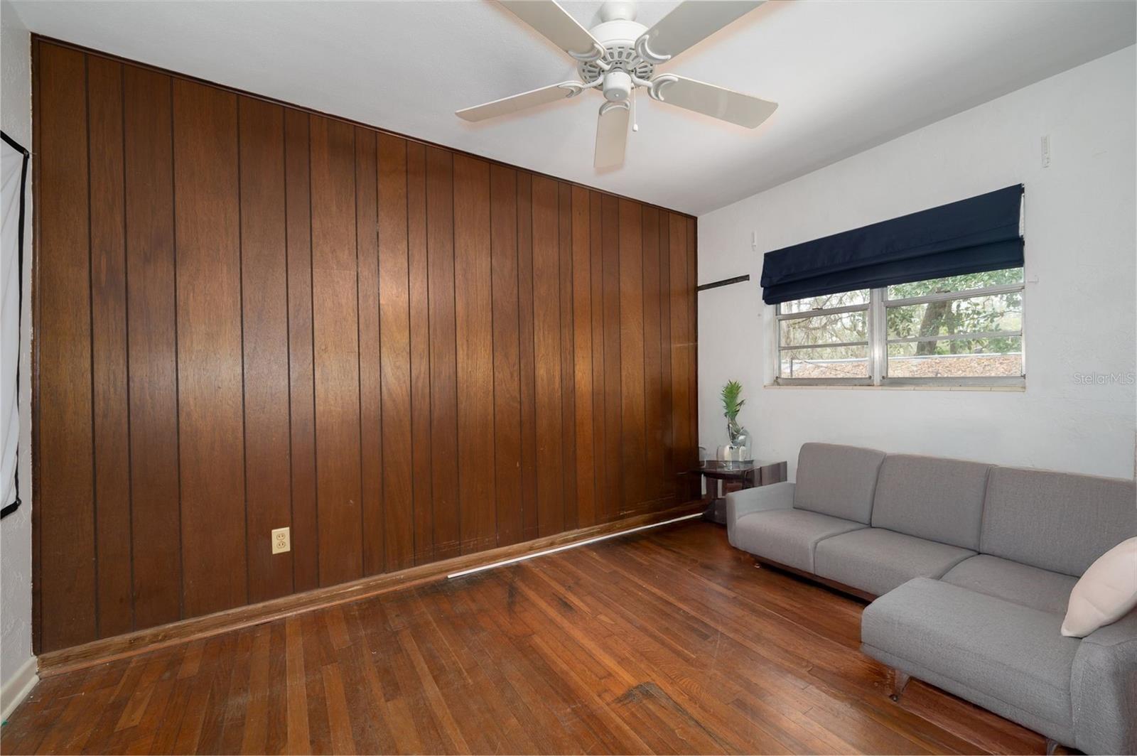 Image 21 of 35 For 418 27th Terrace