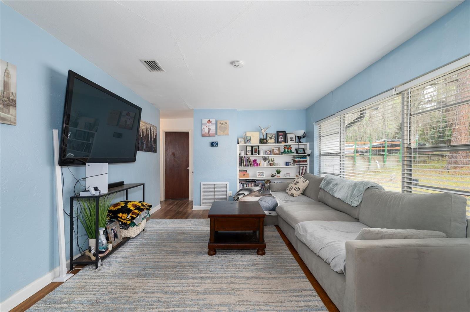 Image 7 of 35 For 418 27th Terrace