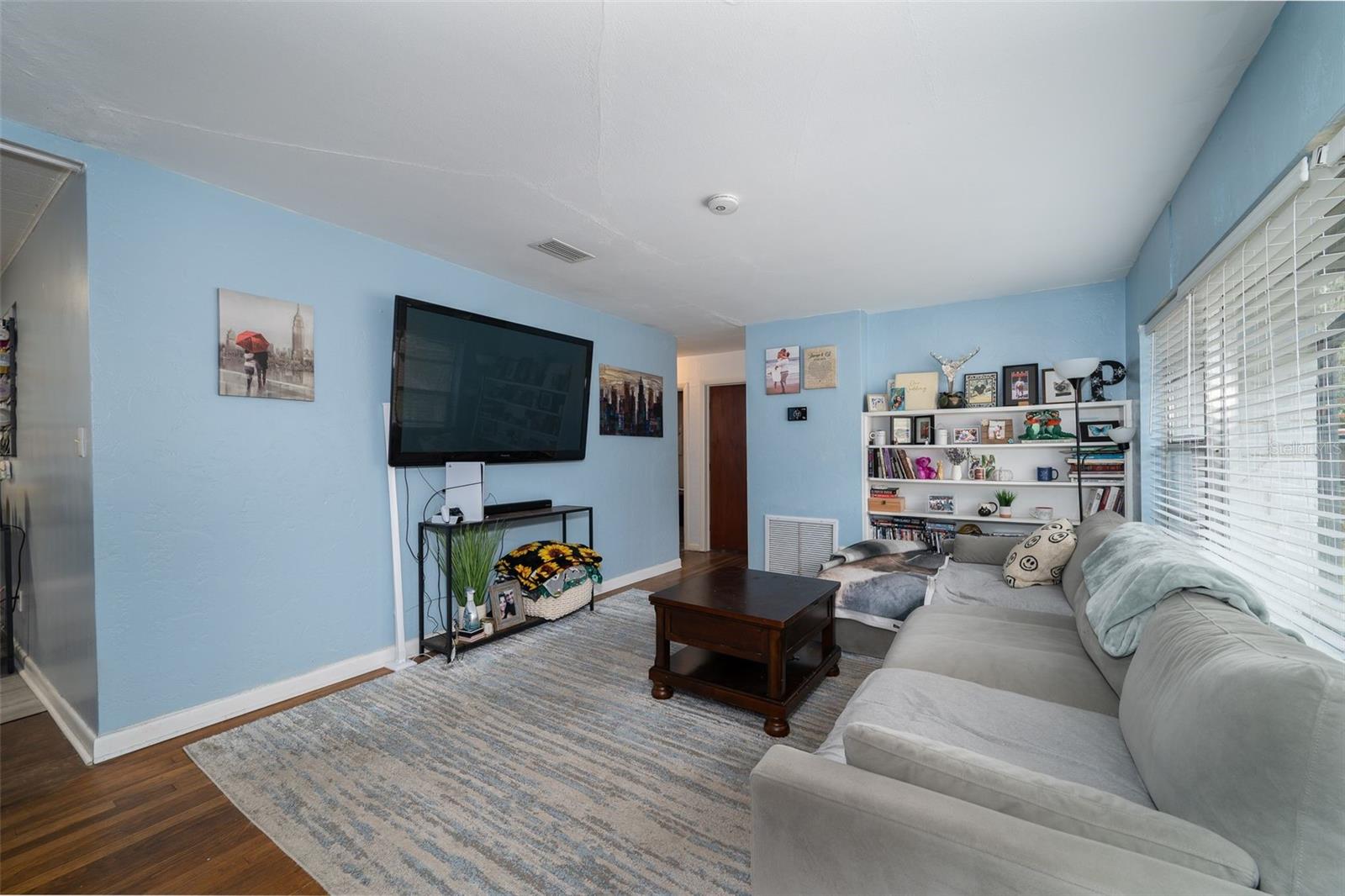 Image 8 of 35 For 418 27th Terrace