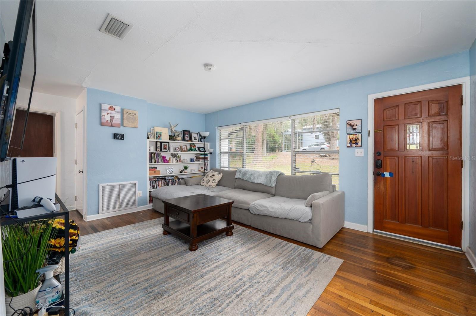 Image 9 of 35 For 418 27th Terrace