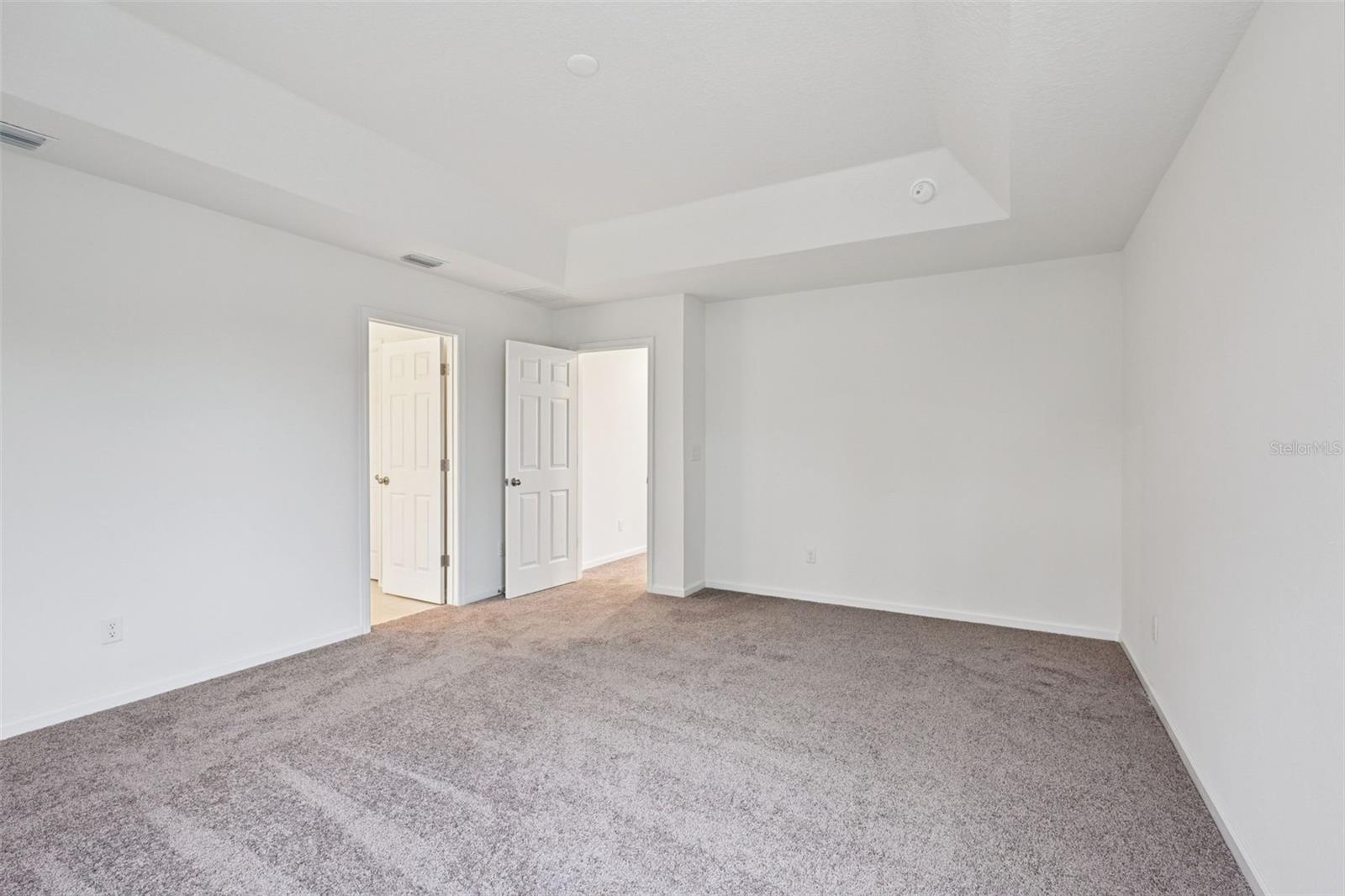 Image 17 of 32 For 94 Waverly Lane