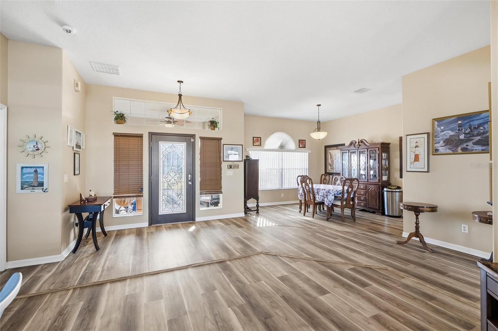 Image 15 of 68 For 58 Buttonworth Drive