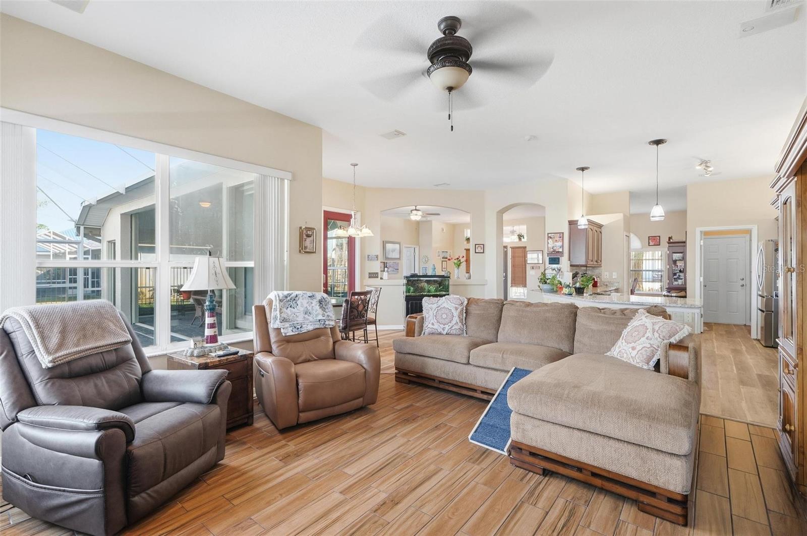 Image 22 of 68 For 58 Buttonworth Drive