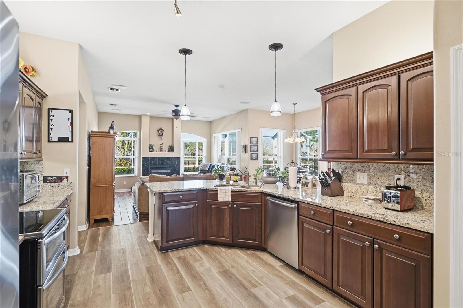 Image 27 of 68 For 58 Buttonworth Drive