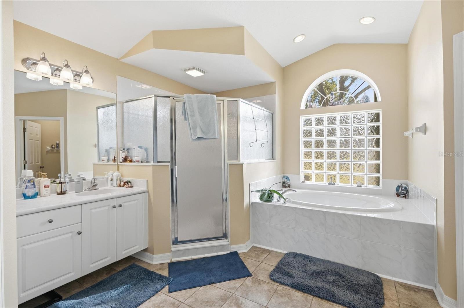 Image 39 of 68 For 58 Buttonworth Drive