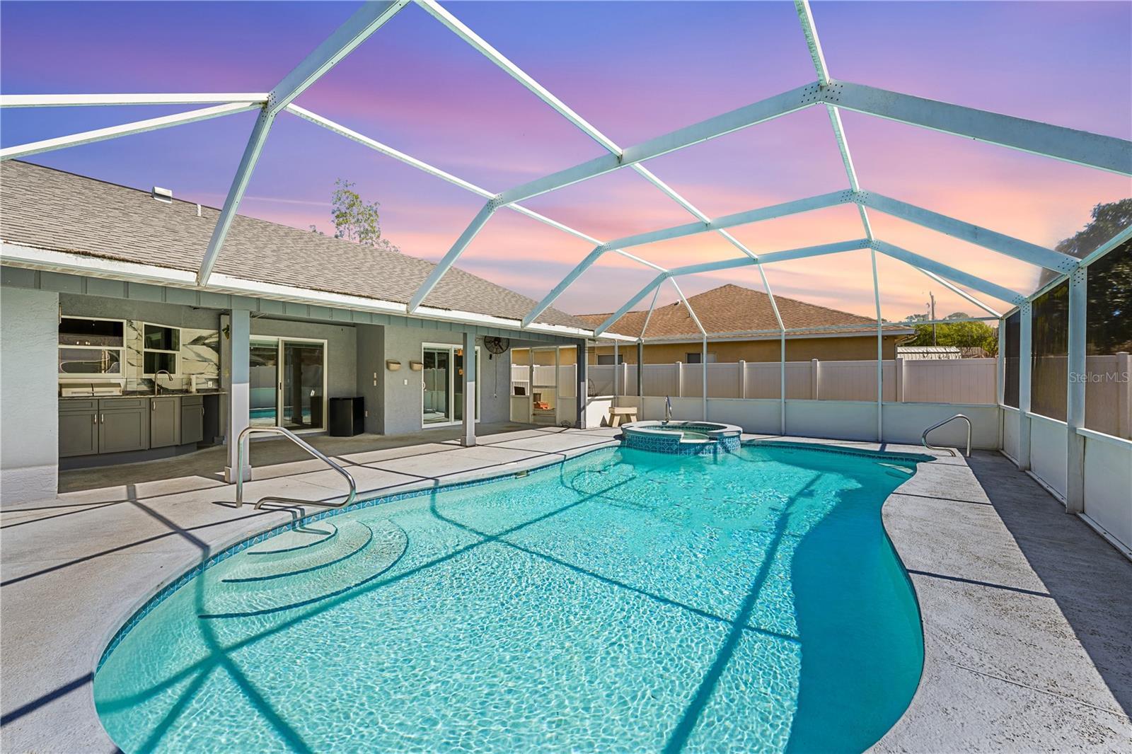 Image 14 of 48 For 14 Wynnfield Drive