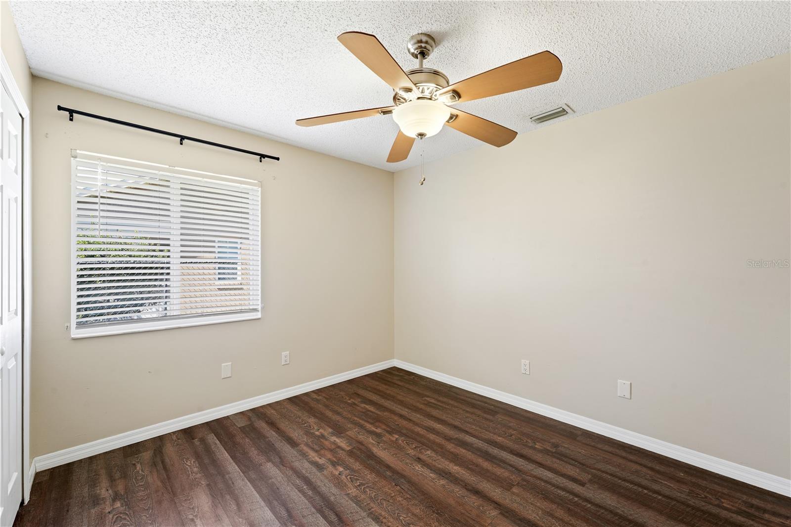 Image 33 of 48 For 14 Wynnfield Drive